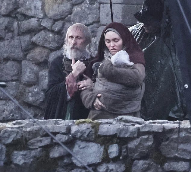 G6Zo5BvW4AAWcaP?format=jpg&name=small