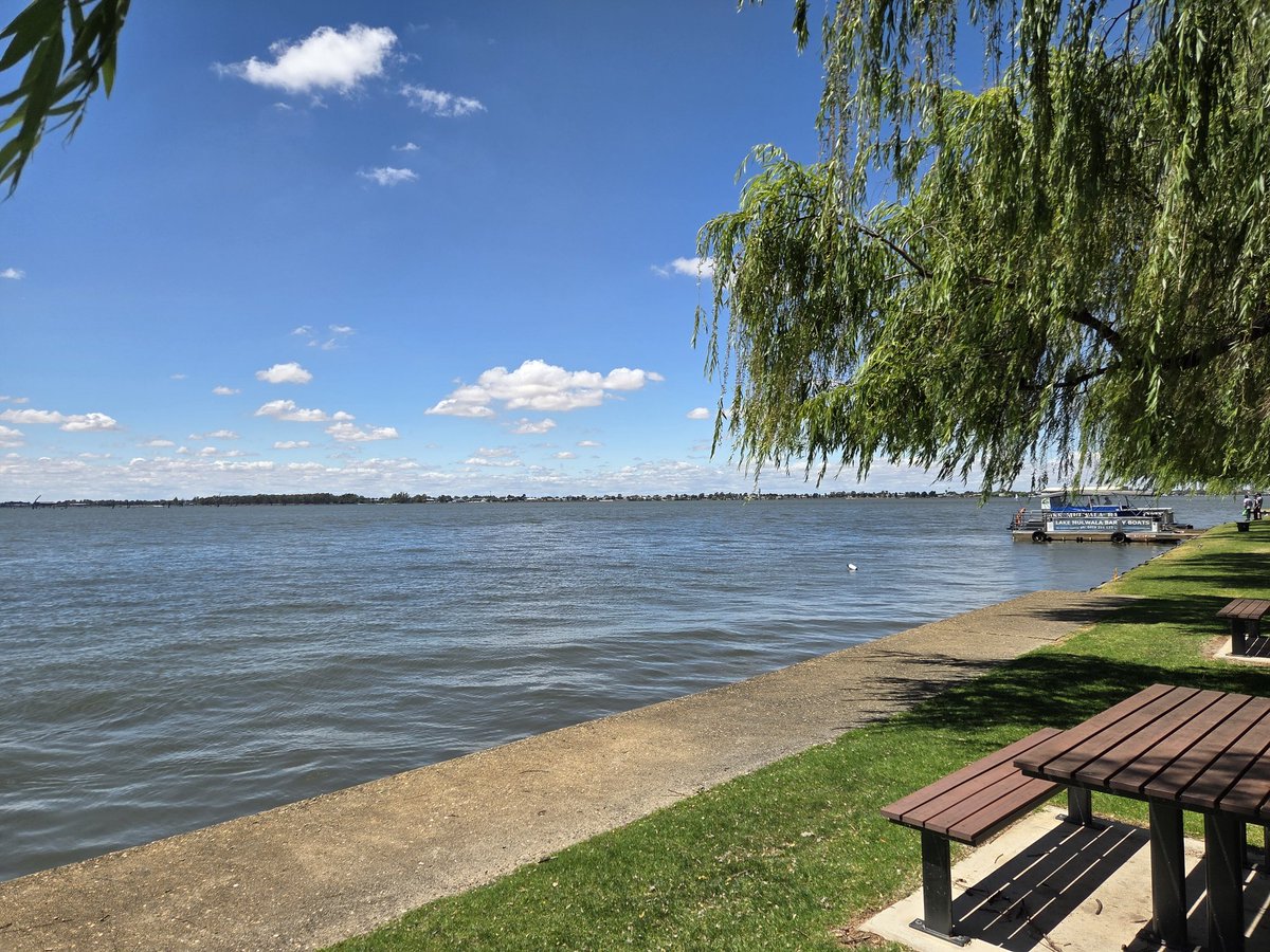 In Yarrawonga for <a href="/Richmond_FC/">Richmond FC 🐯</a> Preseason Camp. No 9 for me. Kicks off post the Community Camp. Hope to post a pic or two. #gotiges