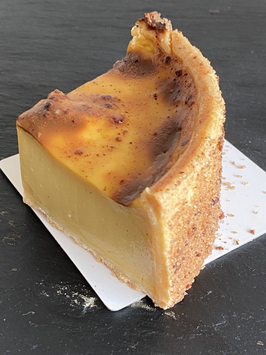 gateaux_notes's tweet image. フランナチュール カカオ
#labasechelui
伊勢丹新宿に出店中のシェリュイさん。
チョコでなくカカオの香りが凄いフラン。
この見た目でカカオを感じるから驚く。
アパレイユねっとりぷりっとしたタイプ。