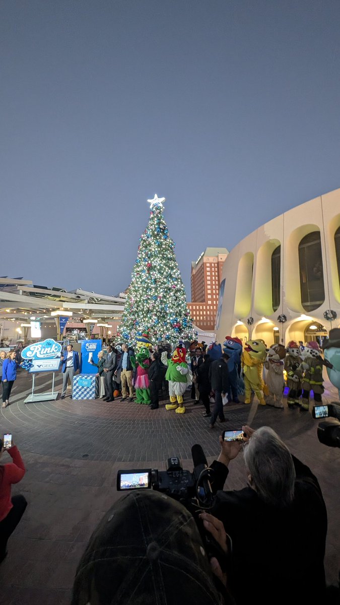 ⛸️⛸️⛸️The ice rink is officially open!⛸️⛸️⛸️