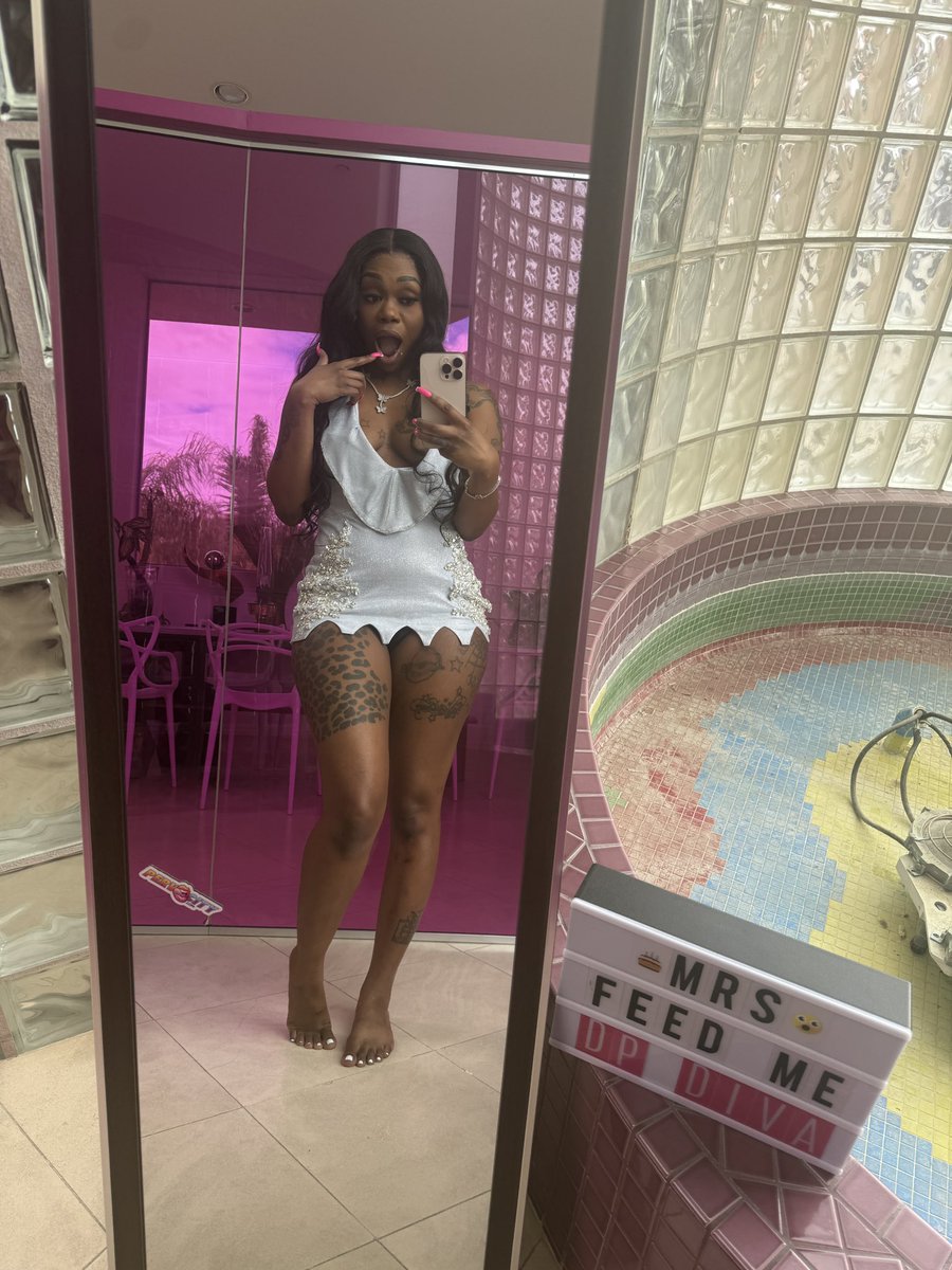 realmrsfeedme's tweet photo. I was on set today 🎥 for @dpdiva_com @TheTweetOfMC https://t.co/GoFIOi6CZr