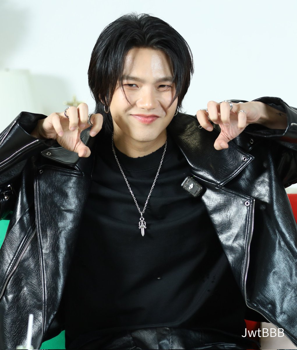 JwtBBB's tweet image. โพสต์ท่าวนไปค่ะ 💙

BUILD WITH SECRET MISSION

#GOTOSANXBUILD