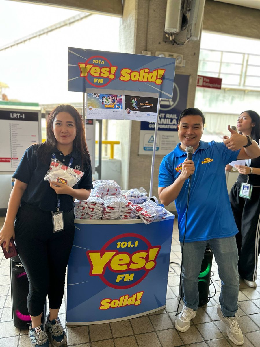 Sinurpresa ni DJ Rico Panyero ang mga YesPren natin sa LRT-1 Baclaran Station ng LIBRENG Beep cards at Yes! FM shirt! SOLID! 💙 #MBCOperationTulong