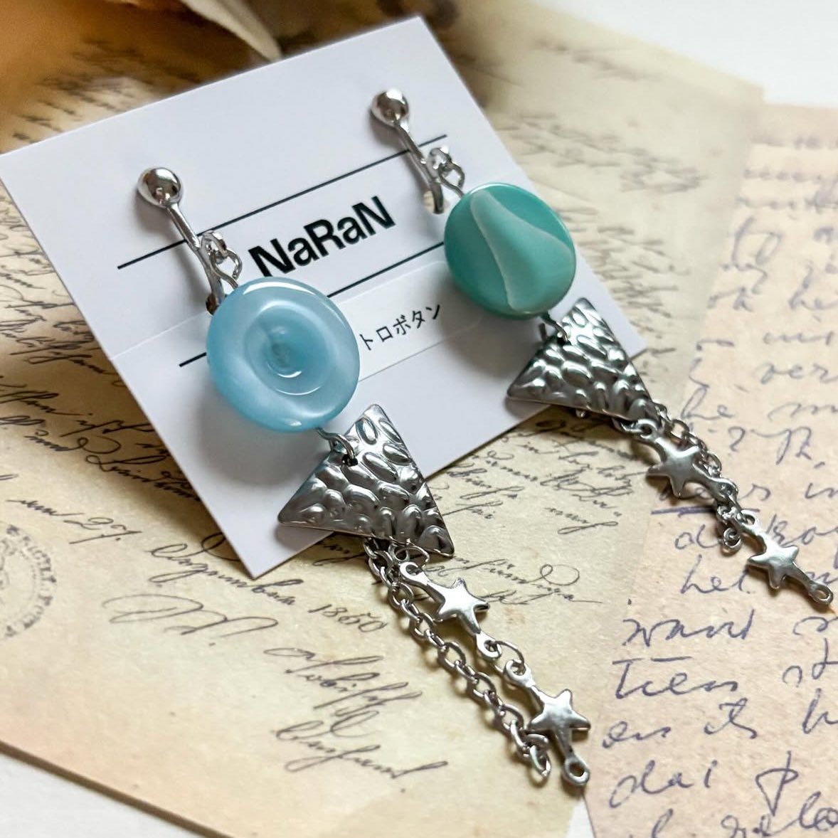 毎回過去最高を更新しているような気がしますが、今回も鞄をパンパンにして参りました😂
よろしくお願いします🙇‍♀️
#kachou
#花鳥風月170