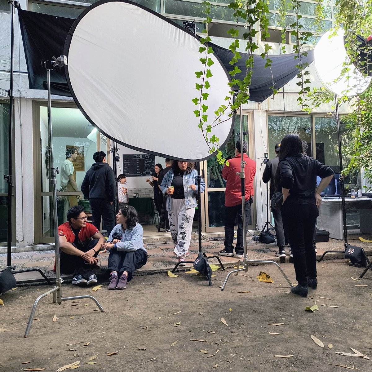 fixedw's tweet image. Primer día del segundo cortometraje del diplomado.