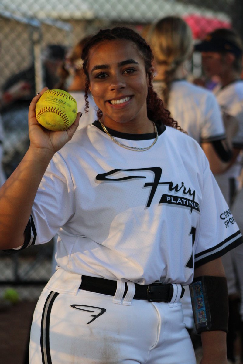 Fury Platinum Bruce tweet media