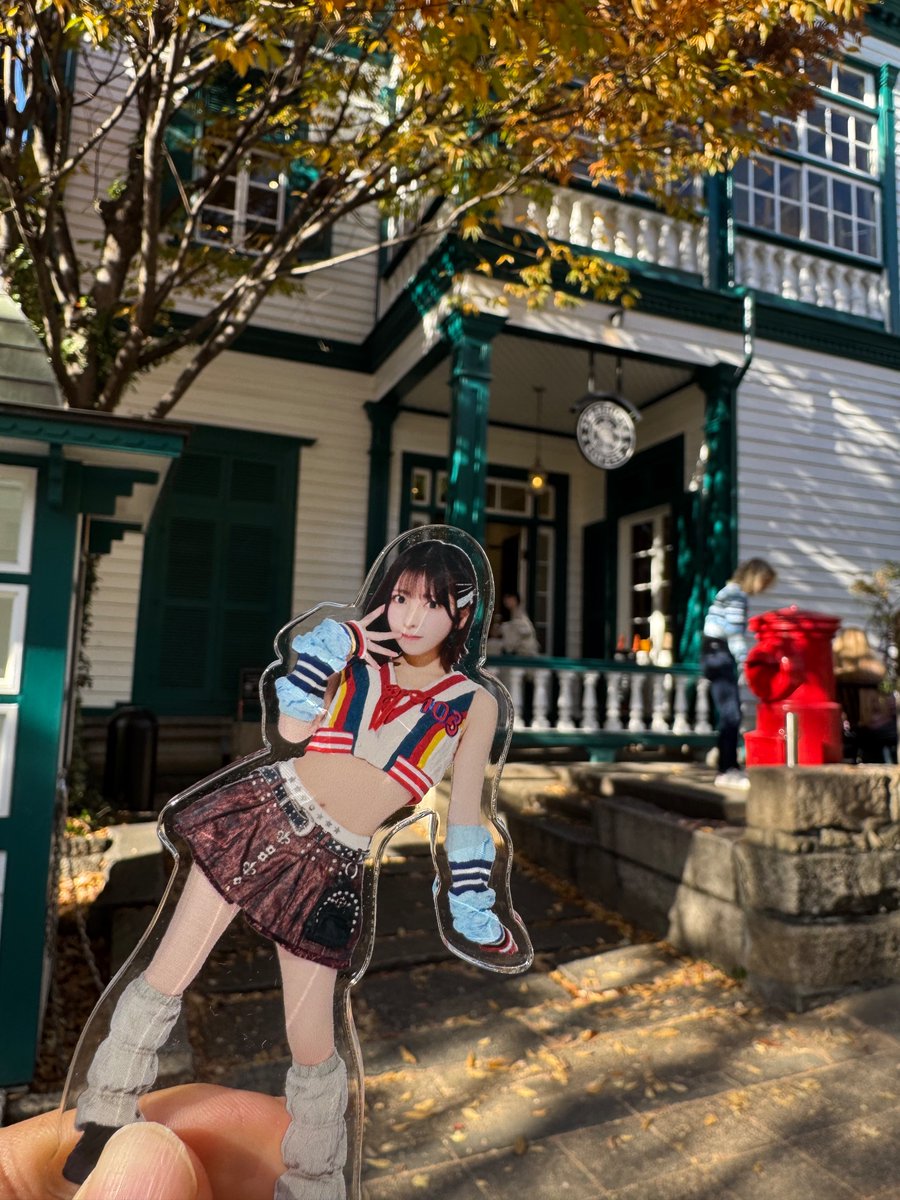 jun_pon_u's tweet image. ぷらぷらーっと十味ちゃんアクスタと神戸観光

疲れた足腰に北野坂は効いた
さぁ最後の遠征の地、北海道に向かうよー

#十味
#十味とデート
#今日も推しが尊い