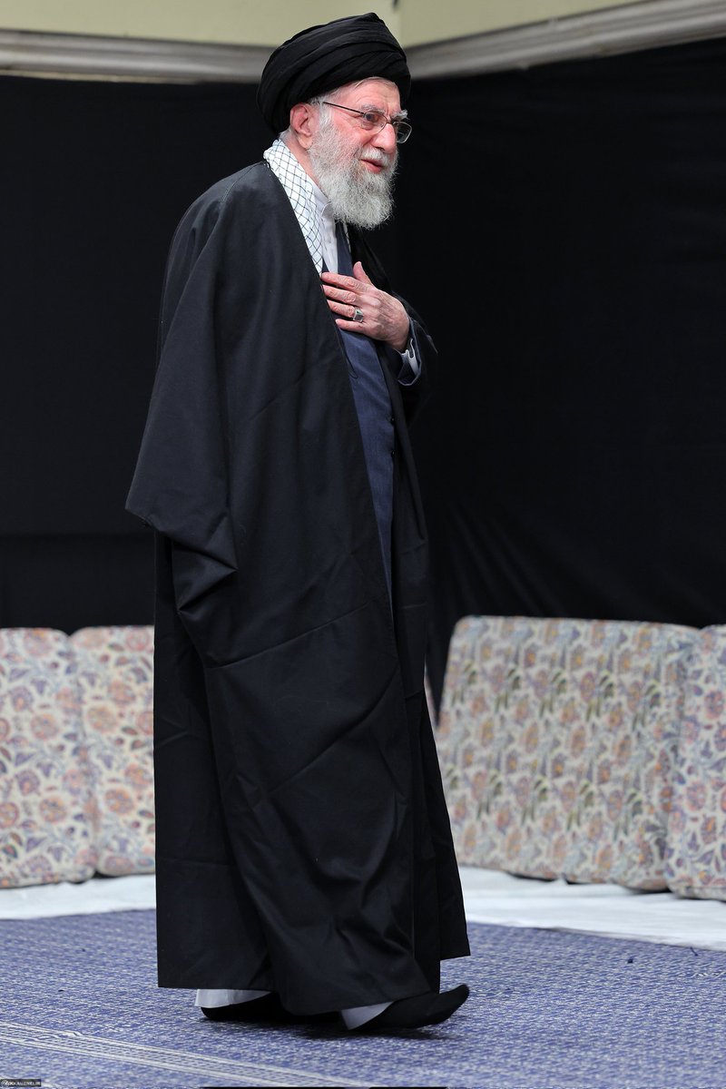 إلهي بحق الزهراء، احفظ لنا حفيد الزهراء.
#خامنئي_رمزنا_المقدس 
#الولي_الفقيه