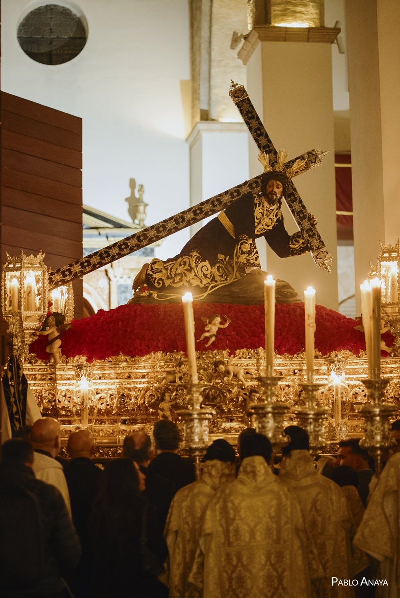 pues al final va a ser verdad eso de "ápice y excelso".