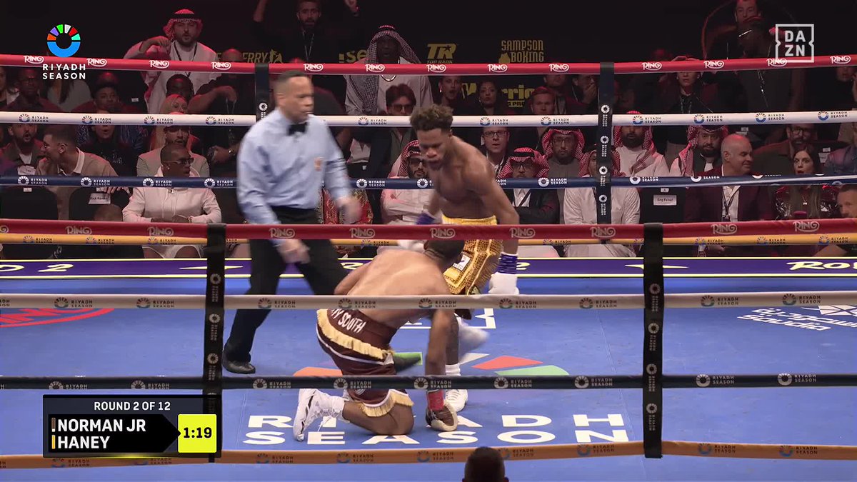 DAZNBoxing's tweet image. Devin Haney DROPPED Brian Norman Jr!!! 😳😱

🎟️ Buy RING IV NOW HERE --&amp;gt; DAZN.com

#RingIV | Live Now | Exclusively on DAZN | @RingMagazine