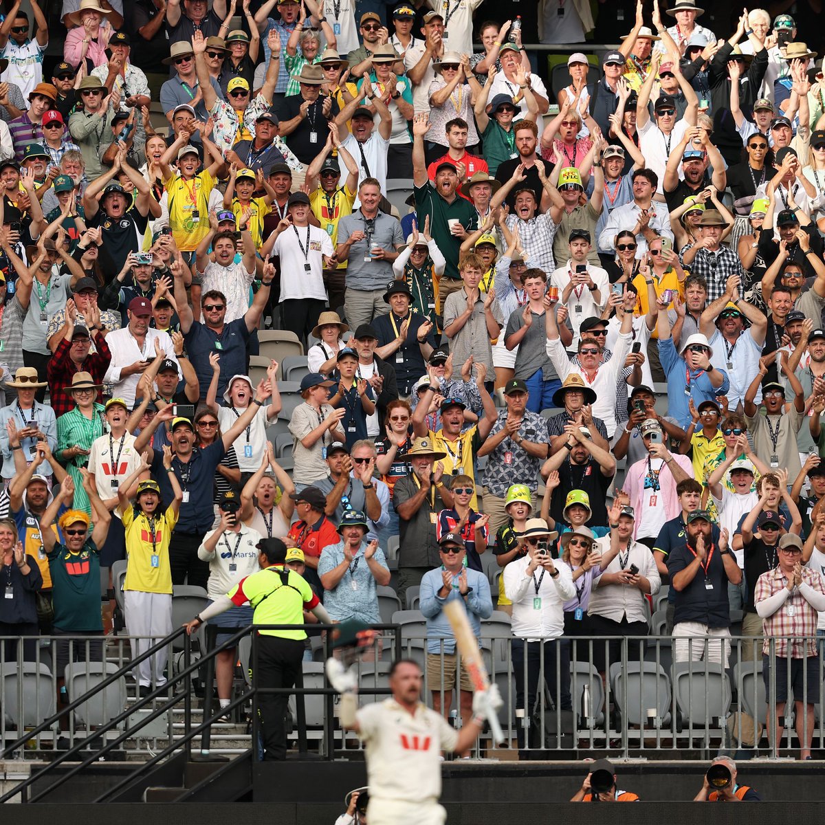 dev_tk's tweet photo. #Ashes2025 Well played Head 🙌🏻 https://t.co/tes8JNtg3E