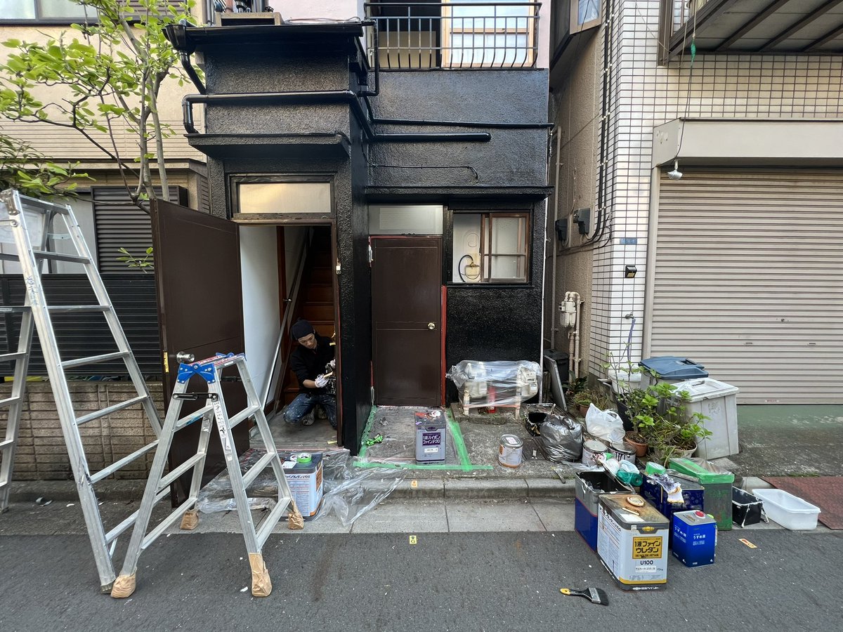 Kouichi_I01's tweet image. 🏠壁塗り塗り🫟
#旅館業 #戸建 #ペンキ