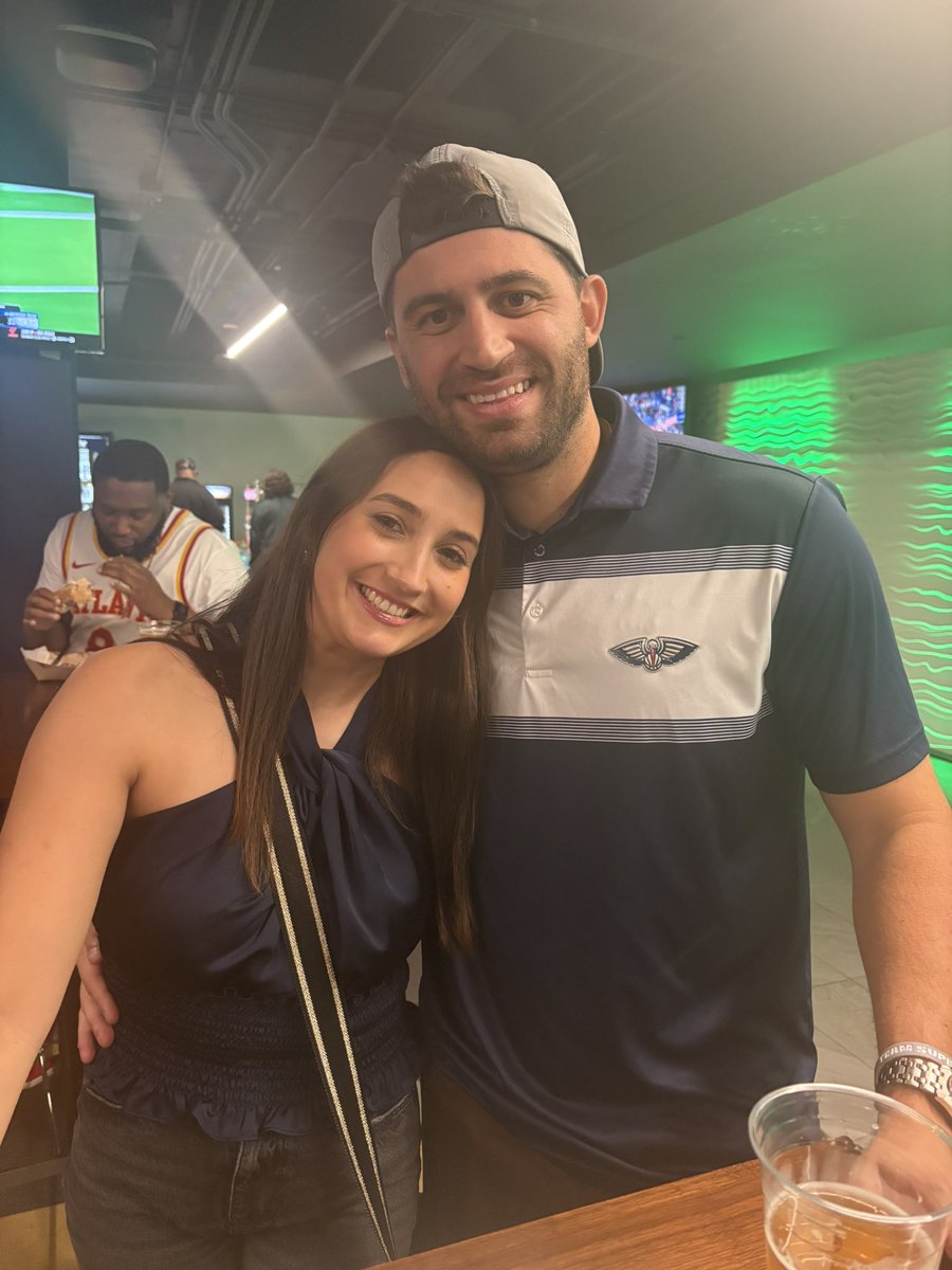 #PelicansGameday #Pelicans #FlockUp #BirdBowl #NAW #DD #Queen