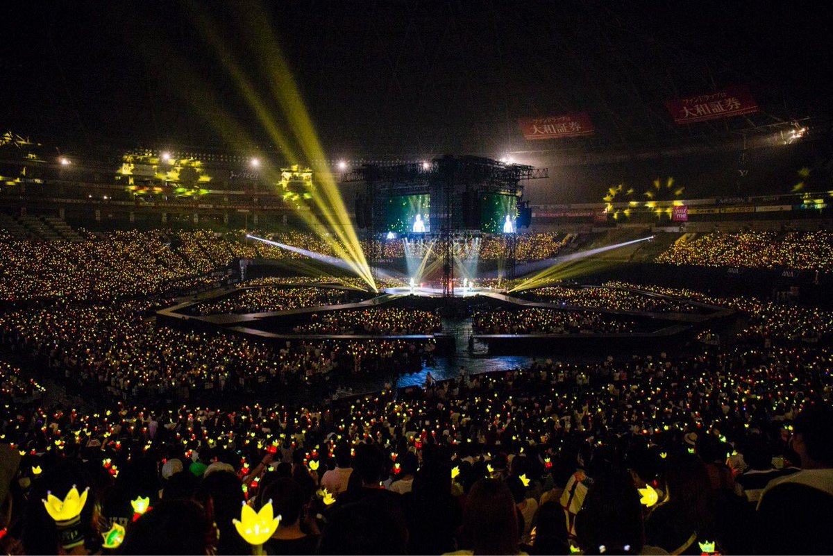 _mslms27_'s tweet image. Not sure who was actually first, but it’s definitely not them.

BIGBANG’s Japan Dome Tour ‘X’ already had a full 360° stage with a 30m center and six 50m protruding stages, a complete stadium experience way before them.