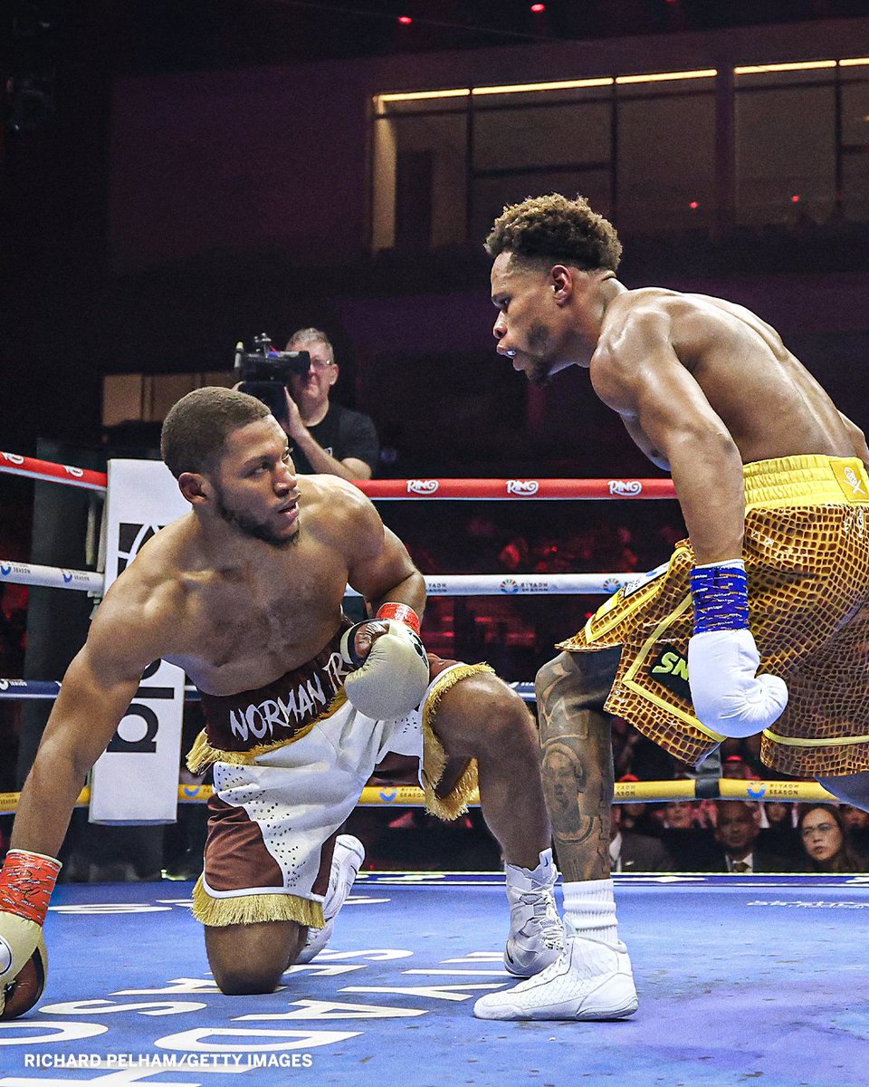 ESPNRingside's tweet image. Devin Haney stared down Brian Norman Jr. after dropping him in the second round 😲