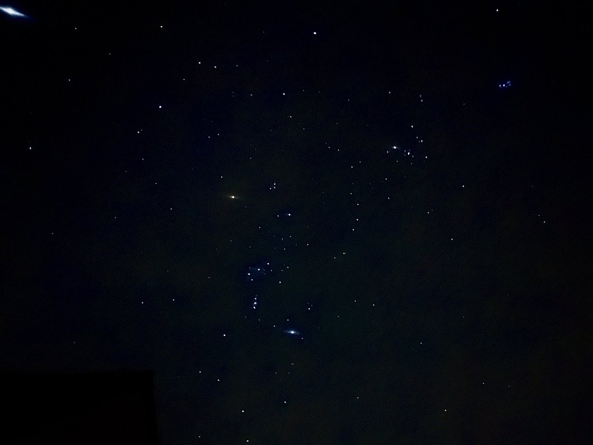 soapyphile's tweet photo. these are the best pics that i could take. in real life there were many more stars. i stood outside for half an hour just admiring all of it. i teared up because it all made me so happy https://t.co/TLwPtdQO0a