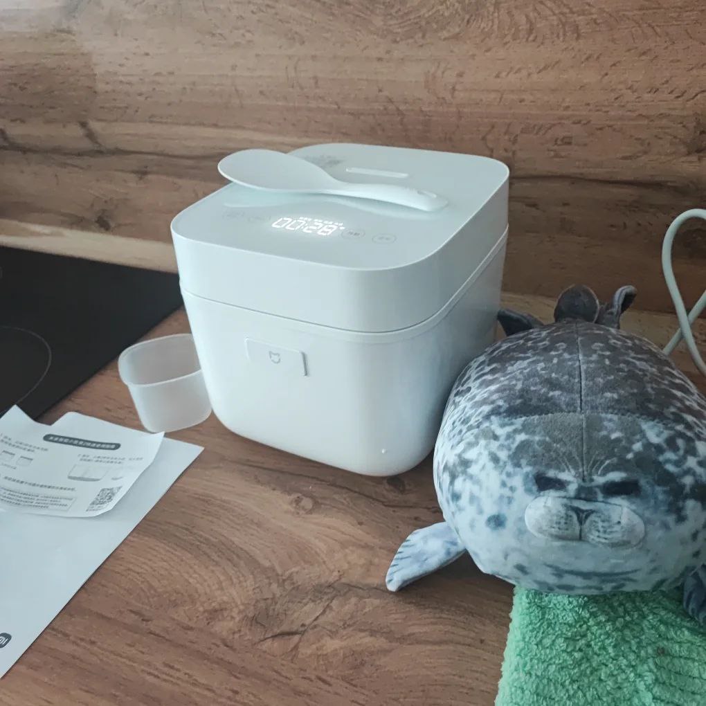 plush seal (@mekkimous) on Twitter photo 