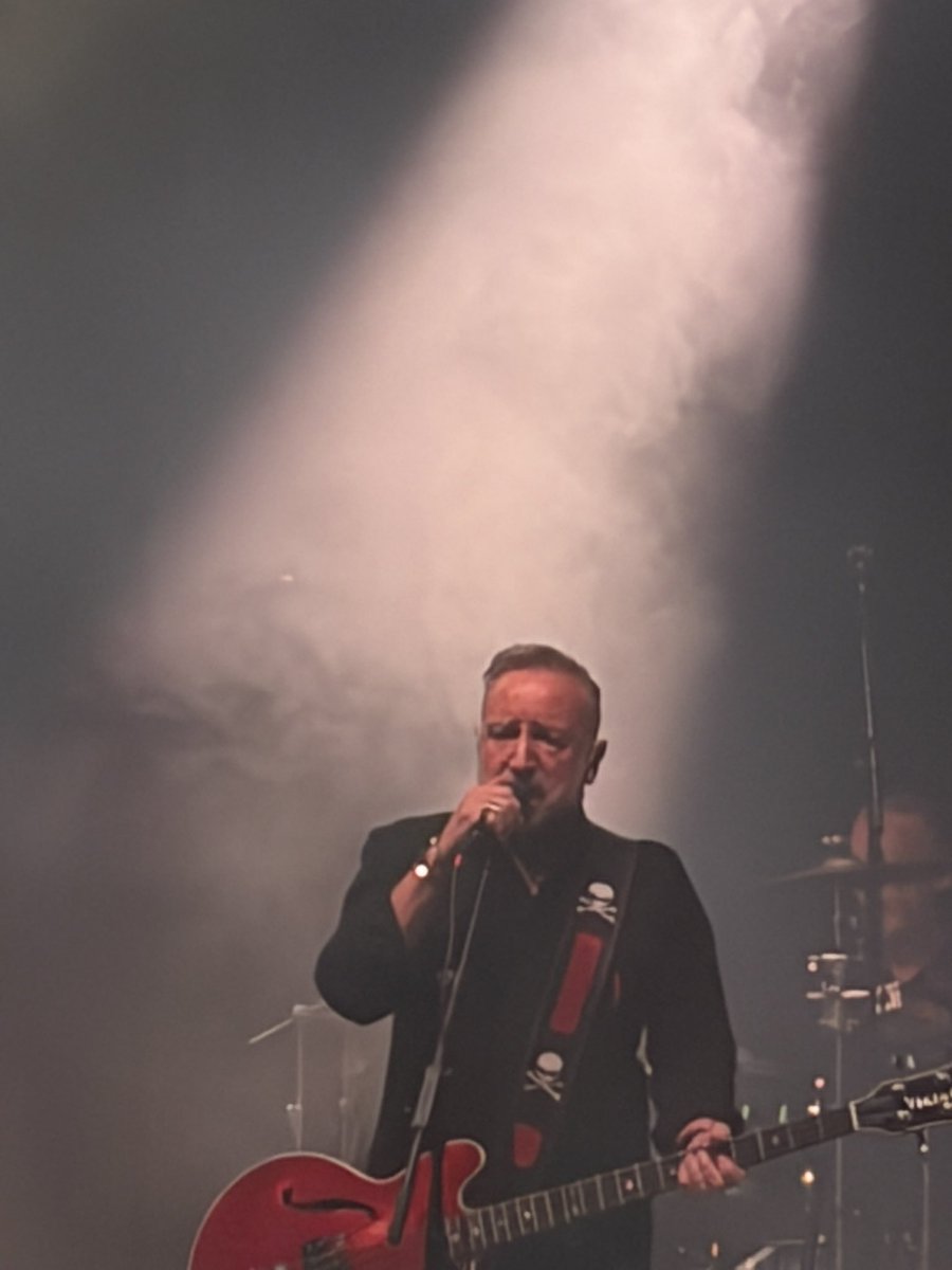 FawcusJack's tweet image. @peterhook last night in Leeds