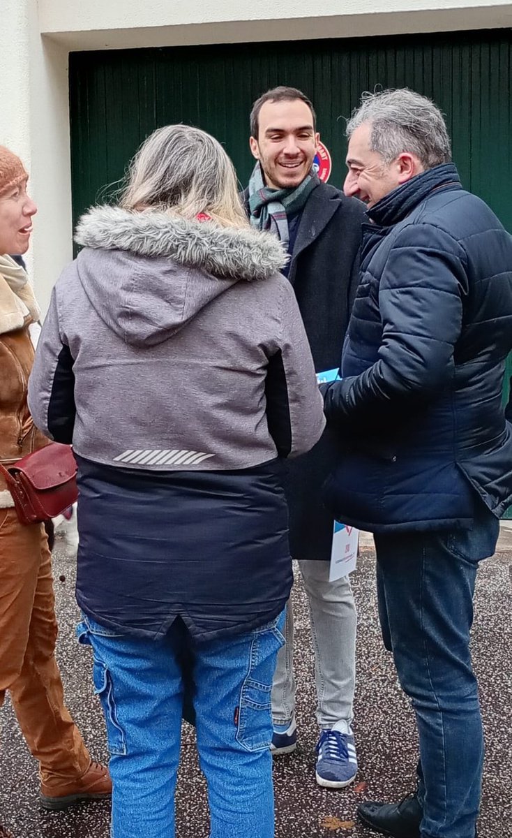 Auprès des Lyonnais ce matin au marché Gabillot pour porter la candidature et le projet de <a href="/JM_Aulas/">Jean-Michel AULAS</a> .
Merci de leur accueil !
<a href="/generationaulas/">Génération Aulas</a> <a href="/Coeur_Lyonnais_/">Coeur Lyonnais</a>