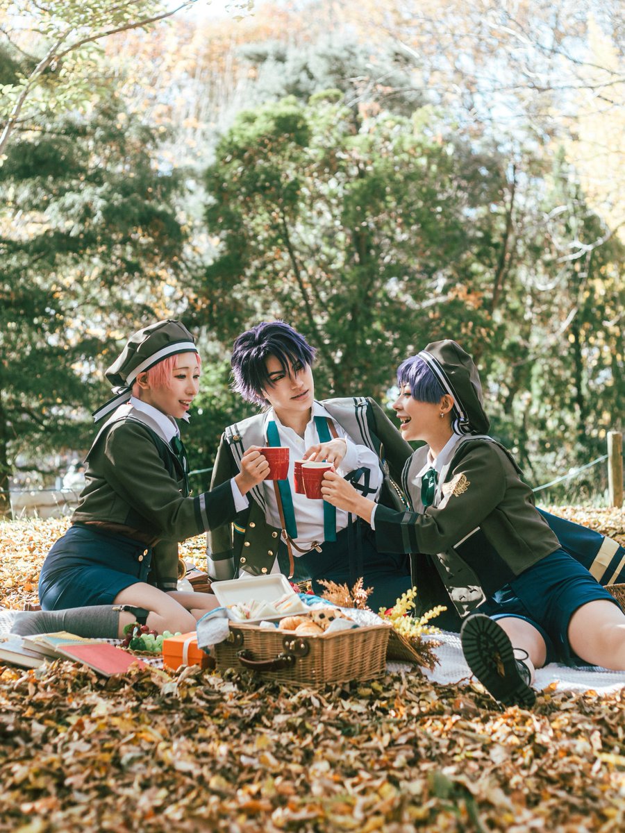 ⚠️ cos / コス / A3! / 九門
-

ギムナジウムの庭でピクニックを🧺🍁

-
📸<a href="/photos_tmt_/">なつ🍅</a> 

みてみて〜❣️いとこギムナジウムで秋のピクニック行ってきた🤭✨
お天気メンバーロケ地全てに恵まれて仲良しいとこ最高の写真撮ってもらった😭めっちゃ可愛かったし楽しかった〜〜！！！データ発狂した🙏🙏