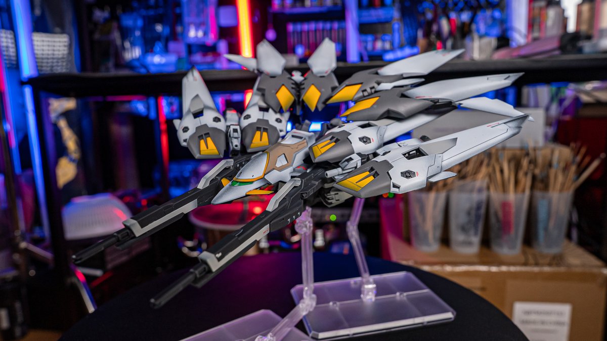 RGウイングガンダムゼロ魔改造
【TV版ウイングガンダムスノーホワイト】
ネオバード形態へも変形可能です