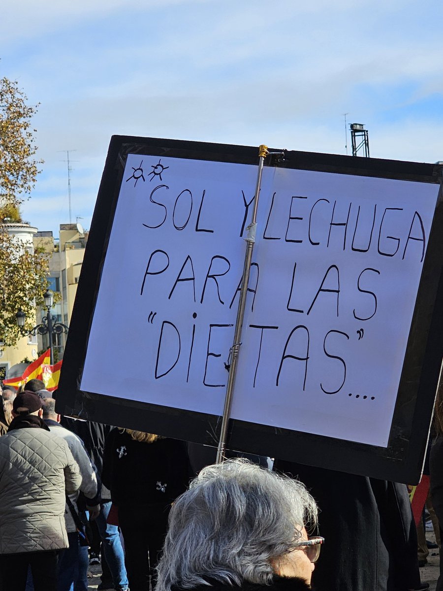 DiegoJMontero2's tweet photo. People have the Power #Debod #EleccionesYa https://t.co/JaQz0ttAYA