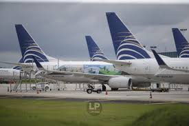 infopublicave's tweet photo. 📢Copa Airlines, la aerolínea de bandera de Panamá, confirmó este sábado que mantiene sus operaciones de vuelo activas sobre el espacio aéreo venezolano.
📌@DiarioTalCual https://t.co/sH93GqMwvB