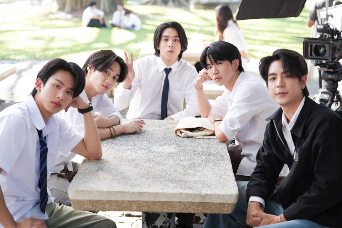 Head2HeadGMMTV's tweet image. Q.25 มากันแบบครบแก๊งสุดหล่อ✨💗

#H2Hseries 

@sea_ta_lay @keenkeno_sp @swensurf @javabh28 @JjChayakorn