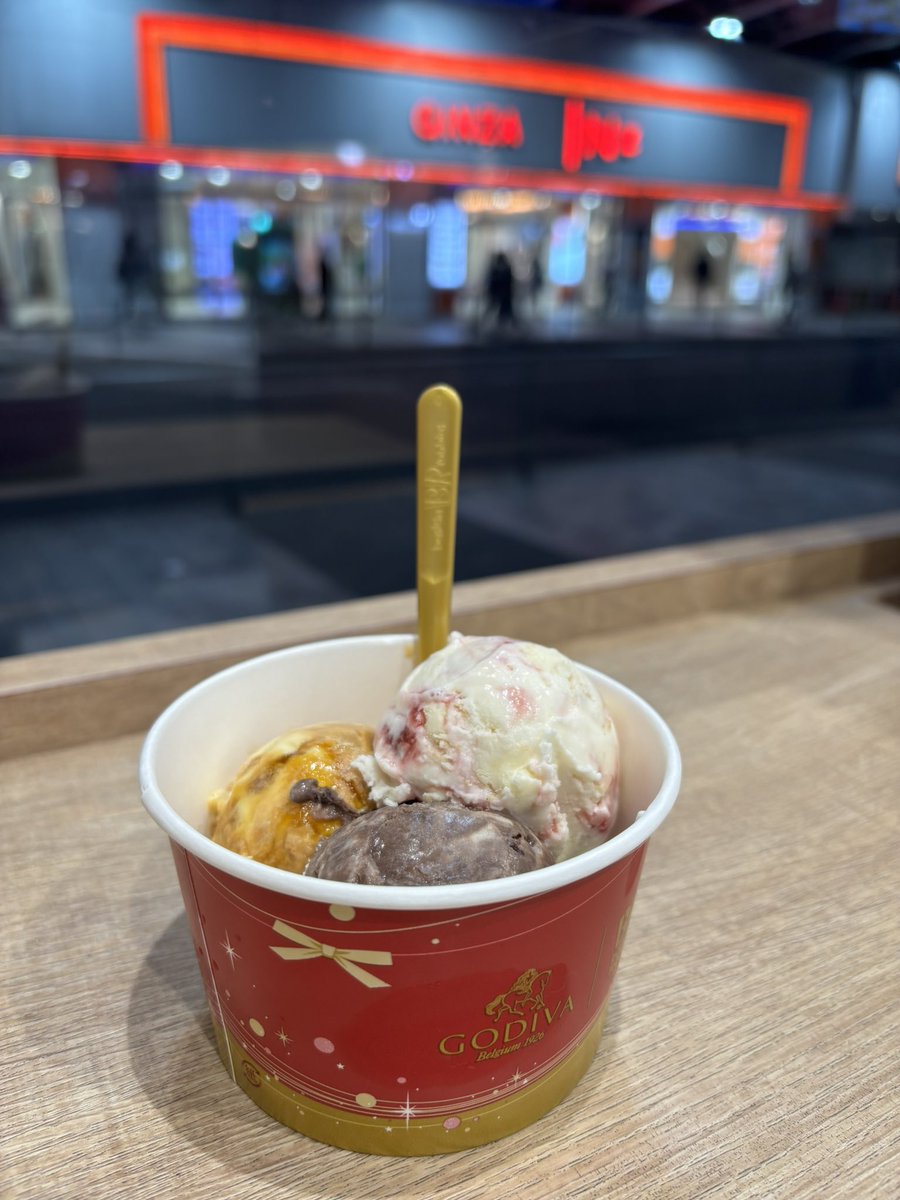 昨日のリザルト𓂃🎀𓈒𓏸

🥇チーター刀縛り 🎀🍵

こちゃさんのないキャリᐠ(  ᐢ ᵕ ᐢ )ᐟ✨️

勝ててうれしい💓

今日は銀座でお買い物してたよ🛍

🍵に頂いた31チケットで
スィーツTime⏱🍨💓

GODIVAの新作🍎ｱｯﾌﾟﾙﾊﾟｲの新作
ストロベリーチーズケーキ🍓
おいしかったよ🥰