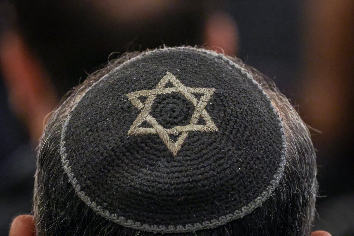 Béziers : un homme de 25 ans condamné à un an de prison dont huit mois ferme pour « injures à caractère antisémite »
➡️ l.leparisien.fr/l5lB