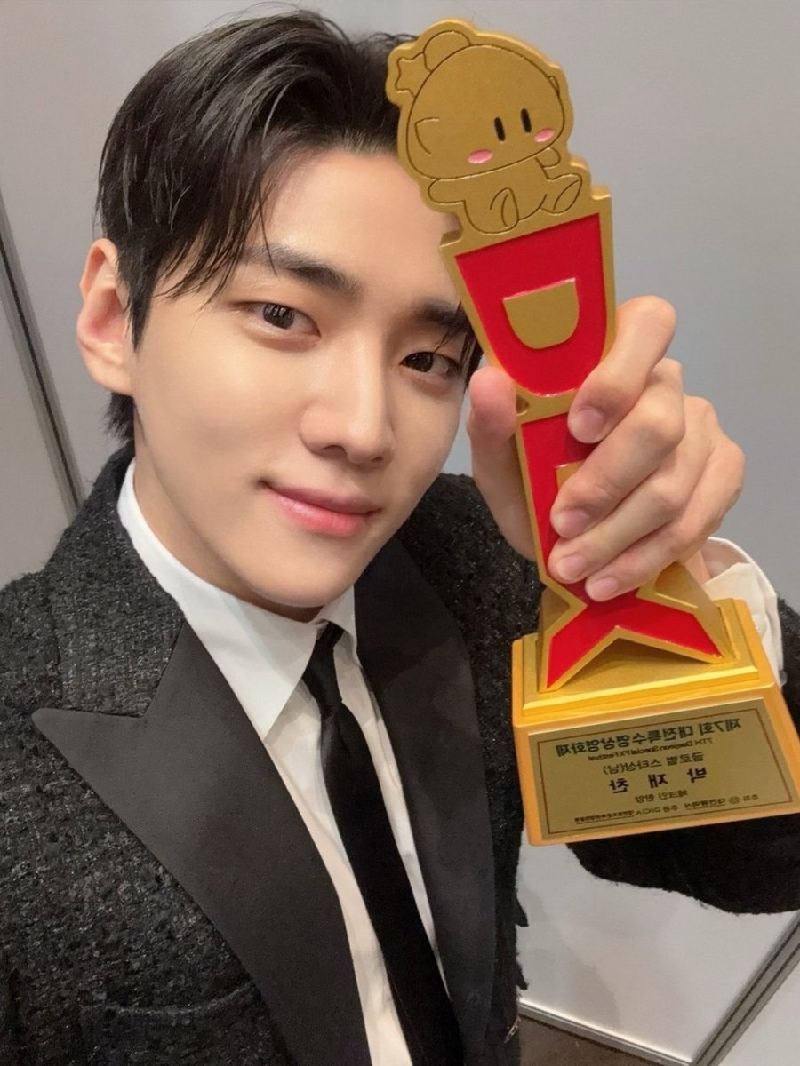 Dkz_chart's tweet photo. 2025 Daejeon Special Video Film Festival
- Global Star Award

- 14 Awards https://t.co/LJa00sU5MU