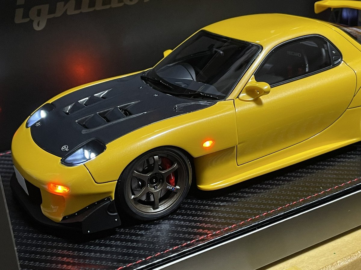 kamaboko0088's tweet image. イグニッションモデルのFD3S！イニD最終戦仕様、マジ感動ですわ…1/18なのでそこそこ大きく見応えある迫力もあり、細部の作り込みも冴え渡ります😆ディアゴのFDを買うか悩んでいた時にこれの受注開始の日にたまたまそれに気づいて発注！半年待った甲斐ありました☺️

#ignitionmodel
#FD3S
#INITIALD