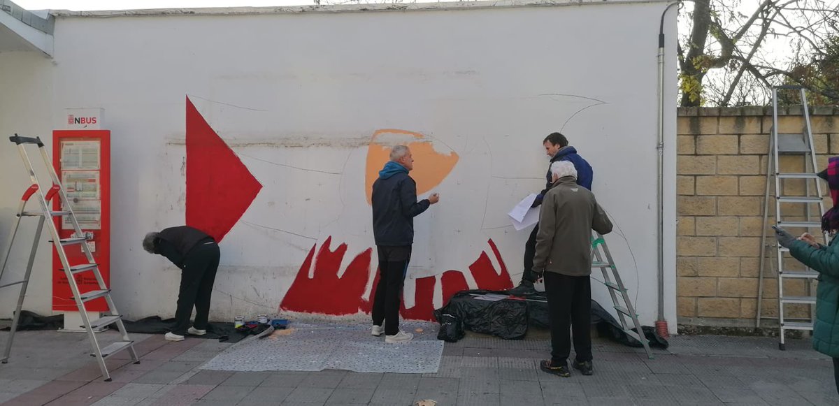 batzarreorg's tweet photo. “Operación concluida”. Incluido el merecido “aperitivo final”. #villava #atarrabia #palestina #askatu! https://t.co/jmVbw08aA6