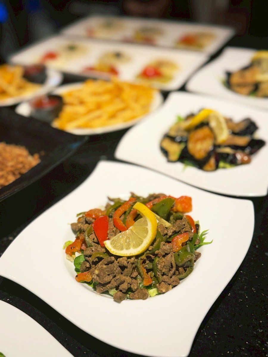 Grand_Pyramid's tweet photo. 東京で本場のエジプト料理が食べたい?🇪🇬✨
Sphinxなら、エジプト人シェフの本気の味で「ここ日本だよね?」って一瞬忘れます。
一歩入れば…はい、もうエジプト。
飛行機も時差ボケもいりません。✈️
#SphinxTokyo #東京でエジプト気分 #本場の味 #エジプト人シェフ #ここ日本だよねってなる店 #瞬間エジプト旅行 #飛行機いらず #時差ボケゼロ旅 #東京グルメ #エスニック料理 #中東料理 #EgyptianCuisine #TasteOfEgypt #TokyoFoodie #EgyptVibes #異国気分スイッチオン