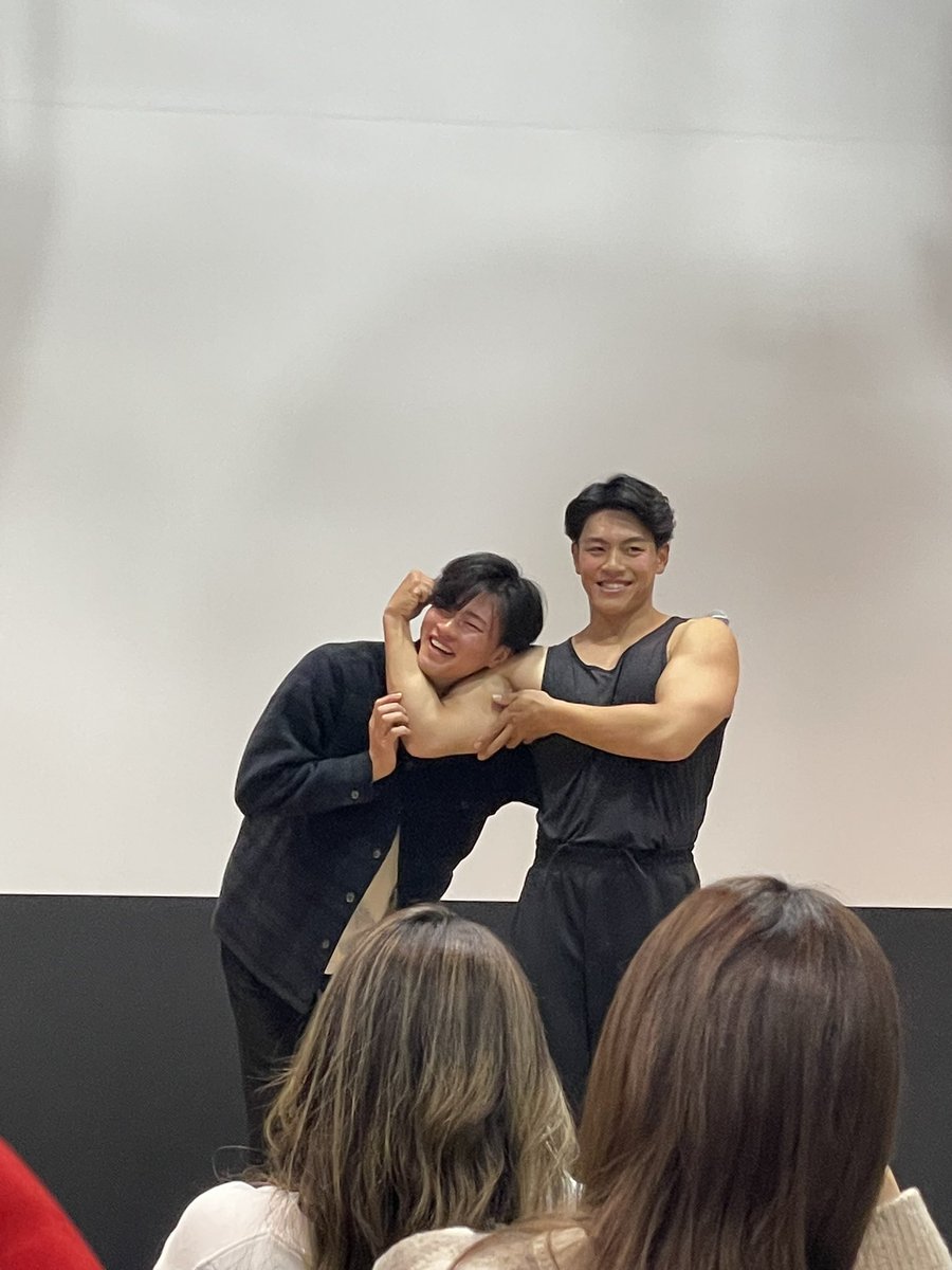 ka_na41jsb's tweet photo. こじゃぴと中込くんのトークショー、娘と行ってきた🥹❤️
こじゃぴが会場に入ってくる時に、娘が手を振ったら振り返してくれて娘が心臓バクバクしたって言ってた😂❤️笑 そりゃあ自分の推しに手振られたら心臓止まりそうになるわ笑
初トークショーだったけど、めちゃくちゃ楽しかった🥺🫶 https://t.co/rmHjk4um42