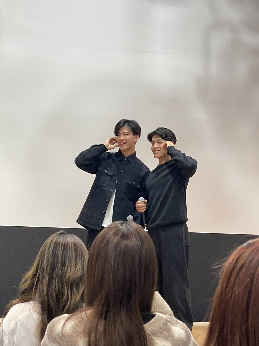 ka_na41jsb's tweet photo. こじゃぴと中込くんのトークショー、娘と行ってきた🥹❤️
こじゃぴが会場に入ってくる時に、娘が手を振ったら振り返してくれて娘が心臓バクバクしたって言ってた😂❤️笑 そりゃあ自分の推しに手振られたら心臓止まりそうになるわ笑
初トークショーだったけど、めちゃくちゃ楽しかった🥺🫶 https://t.co/rmHjk4um42
