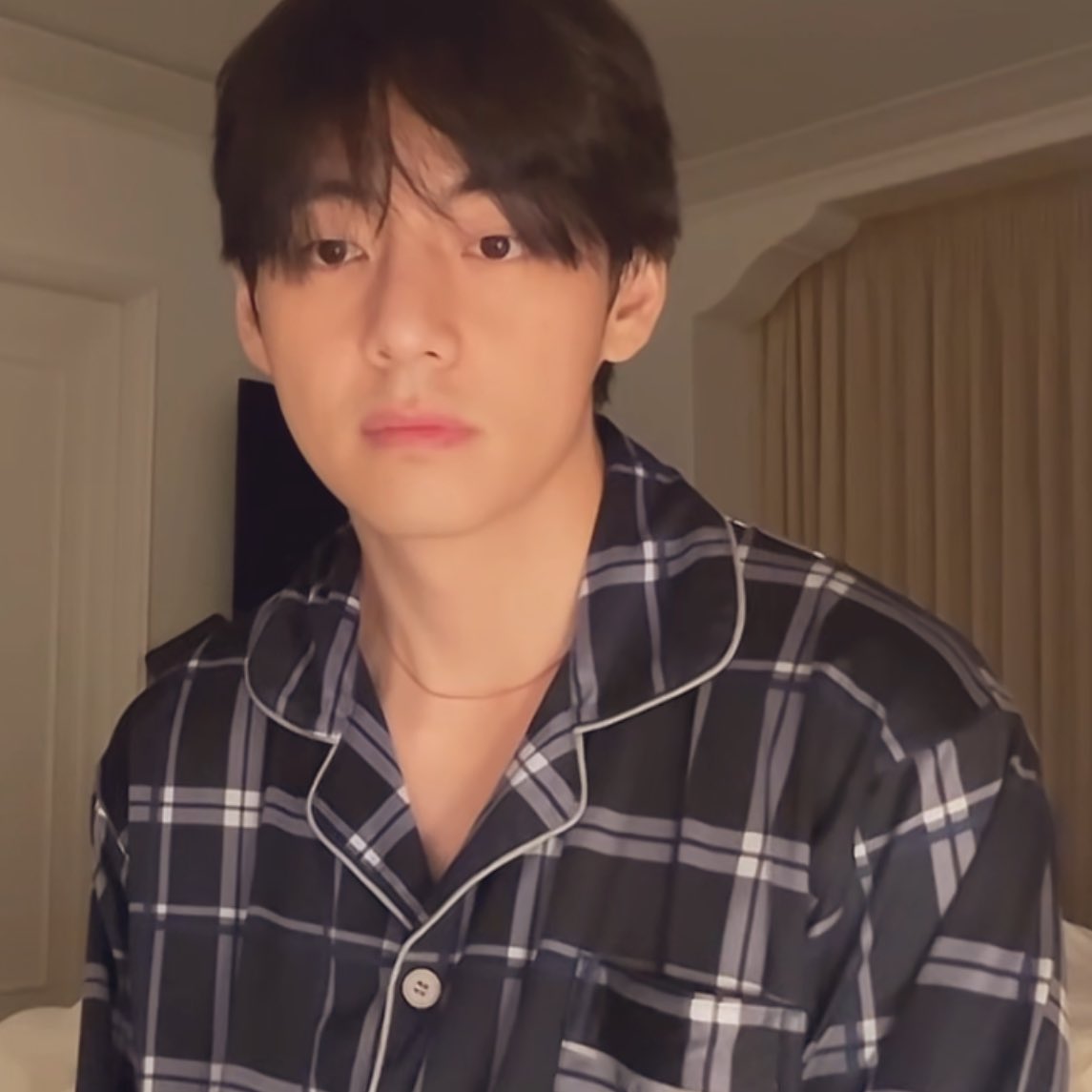 loopskthv's tweet image. welcome back 2019 taehyung