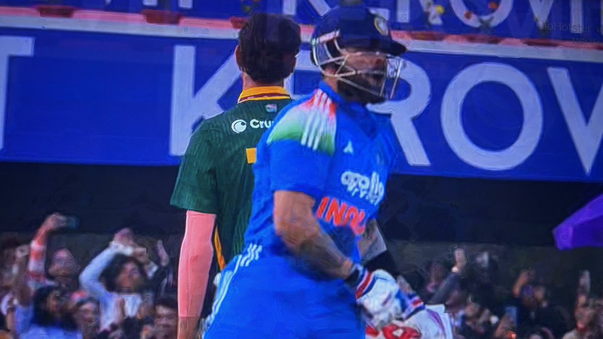 mammasboyy's tweet photo. Demi god #ViratKohli 🐐  83rd century https://t.co/EepEG7pTxO