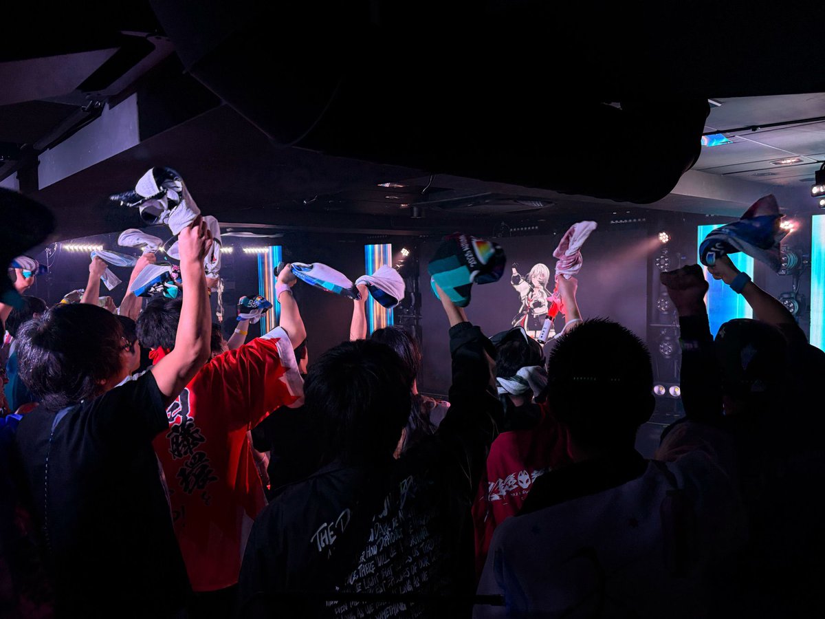 kannagi_tenri's tweet image. #アプスト
ありがとうございました！！
最高の時間を一緒に共有できて
ほんとに余韻です☁️

まだまだ発展途上だけれど
こんな日々を過ごしていって
もっと！最高の時間を
お届けできていけたらと思います！

現地も配信もどっちも
楽しんでくれててほんとよかた🥹❤️‍🔥…