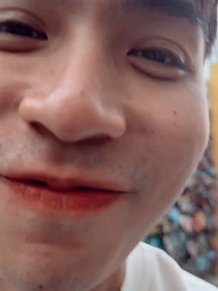 museumofloves's tweet image. i really love seeing this soft side of brent. heʼs someone whoʼs used to having to act strong as the eldest among four siblings and someone whoʼs used to living alone and being alone. heʼs introverted too. people who do not know him would say heʼs arrogant and snobbish. but now,…