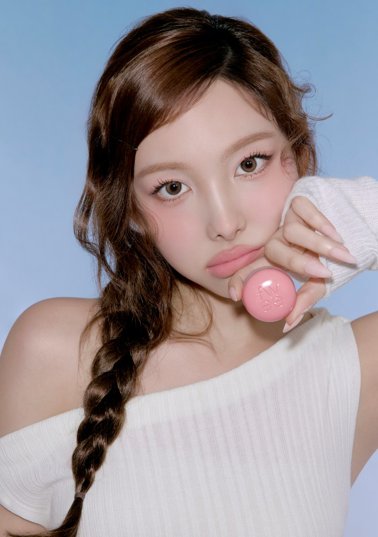 ddangcosme's tweet photo. #광고 #RT이벤트 @fwee_makeup
저의 최애 립팟, 퓌 립앤치크 블러리 푸딩팟이 올리브영 어워즈 1위를 차지했어요!!!🎉

이번 올영 어워즈 1위 수상 기념으로 푸딩팟 미공개 컬러인 🍦  바닐라 & 버니 🐰를 증정하는 기획세트가 ⭐️12월 한 달 동안만 한정판매!!!⭐️ 무려 본품 증정‼️

#rt 해주신 분들 중 2분을 추첨하여 한정컬러들이 들어있는 기획세트 2가지를 보내드려요!

포실하고 블러리한 질감이라 립과 치크 모두 사용할 수 있는 푸딩팟, 이번 올영 세일 때 저렴하게 만나보세요💕