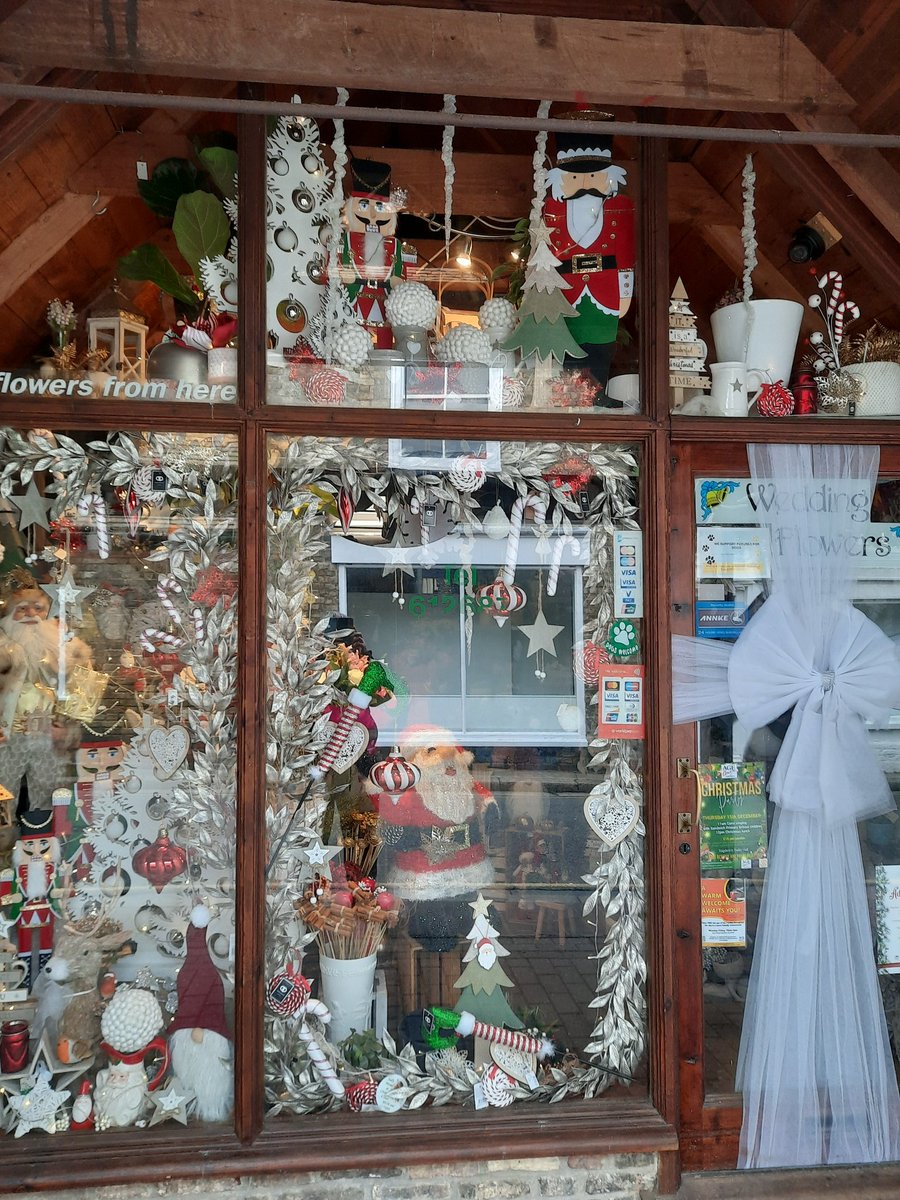 VenemaWil's tweet image. #AlphabetChallenge 
#WeekVforVowels 
O for ornaments, Christmas in Sandwich.