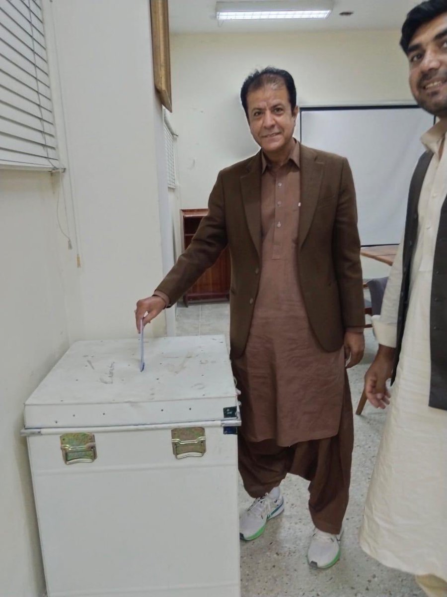 Dr.  Nisar Ahmed Baloch Provincial Coordinator Blindness Control Program casting his vote in PMA Quetta Elections Dated:  29/11/2015