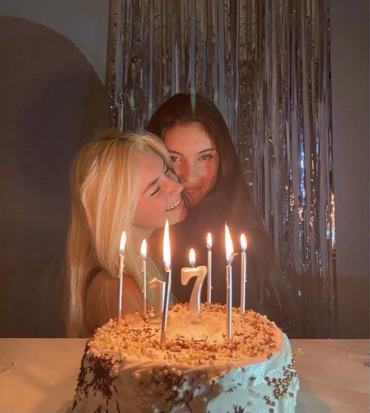 Cantik, Acel tweet media