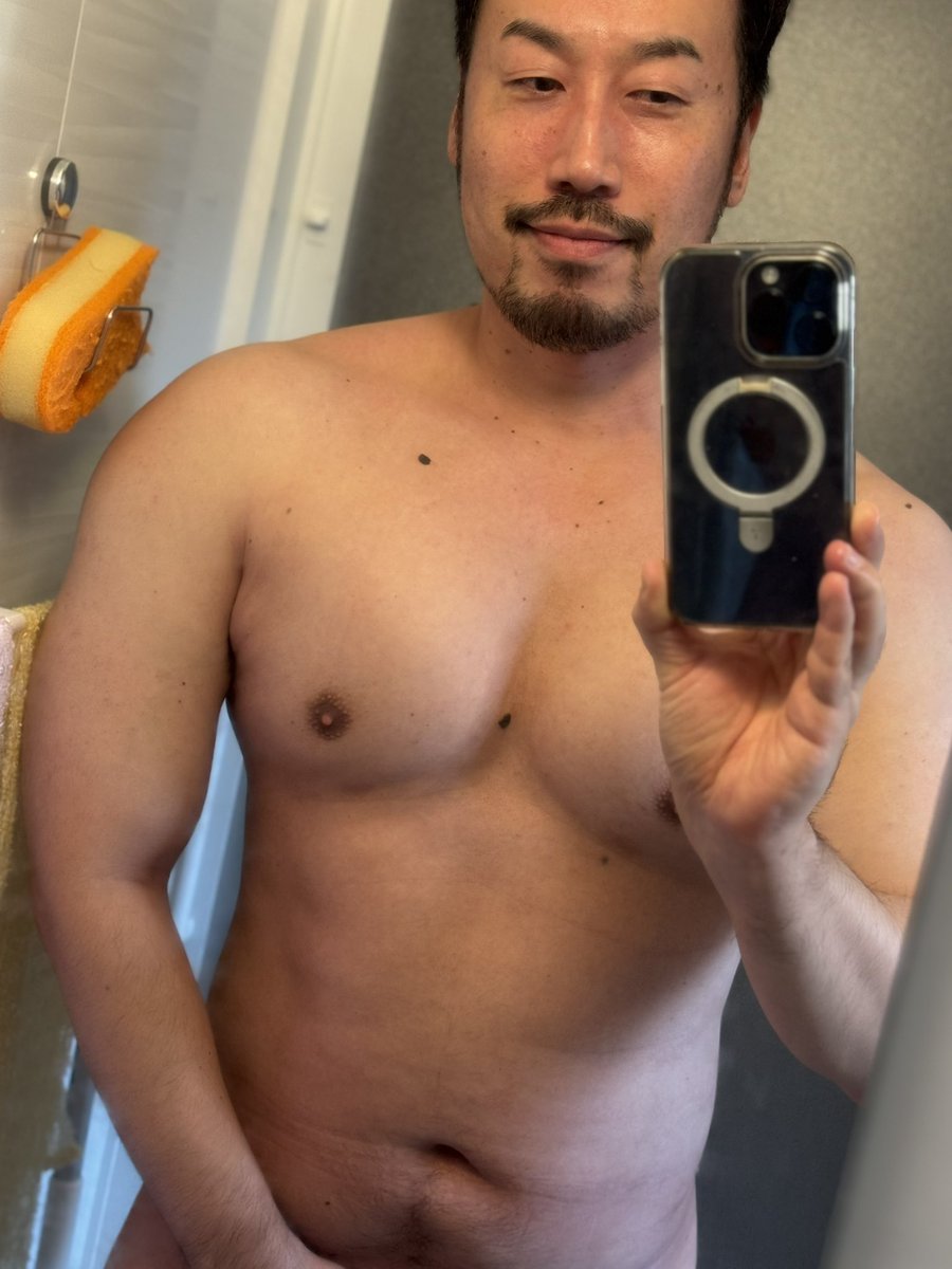 今日はオフなので
昨日の胸トレ雄っぱいおいとこ笑