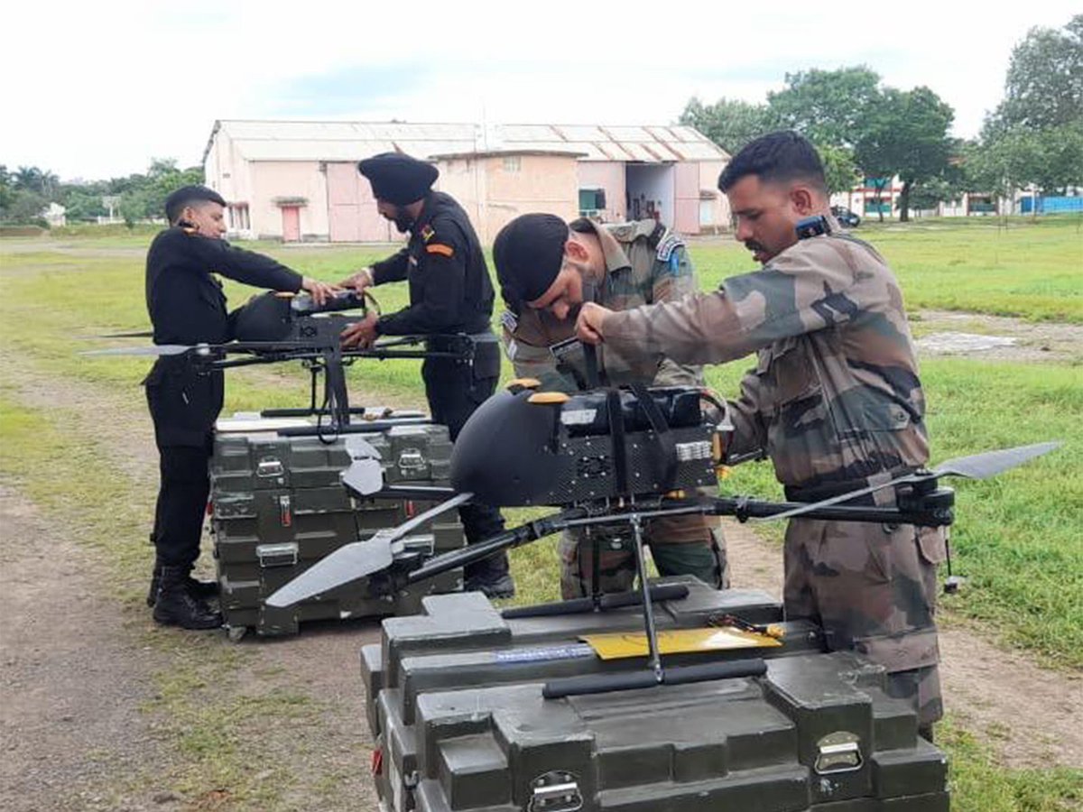 ani_digital's tweet image. Army to launch first-of-its-kind Internship Programme to provide young people with opportunities in tech, cyber skills, AI and drones

Read @ANI Story | aninews.in/news/national/…

#IndianArmy #AI #drones #ArmyInternship