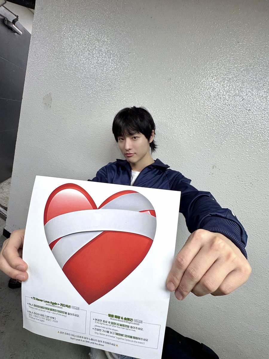 fanfanry's tweet image. จบคอนแล้วก็ถ่ายเฉลยโปรเจกต์เลย
555555555555555555555555555