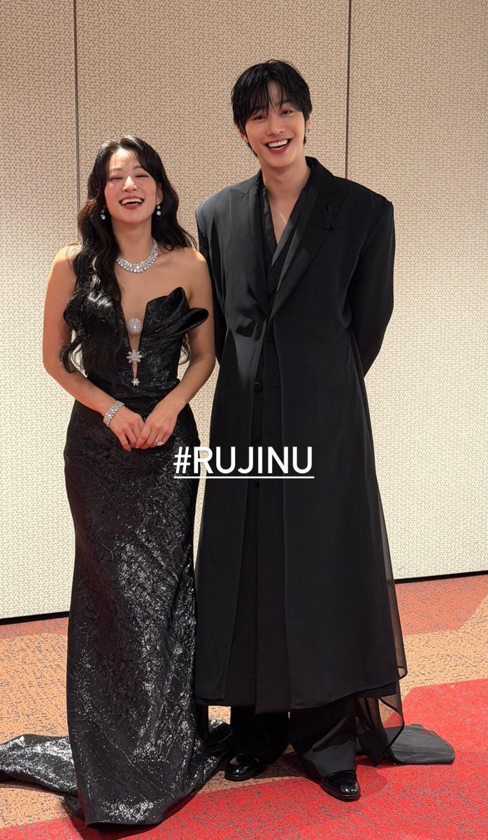 📸 | Two shot photos of Ahn Hyo Seop and Arden Cho at the 2025 MAMA Awards backstage 

#AhnHyoSeop #안효섭
#KPOPDEMONHUNTERS
#MAMAAWARDS #2025MAMAAWARDS
