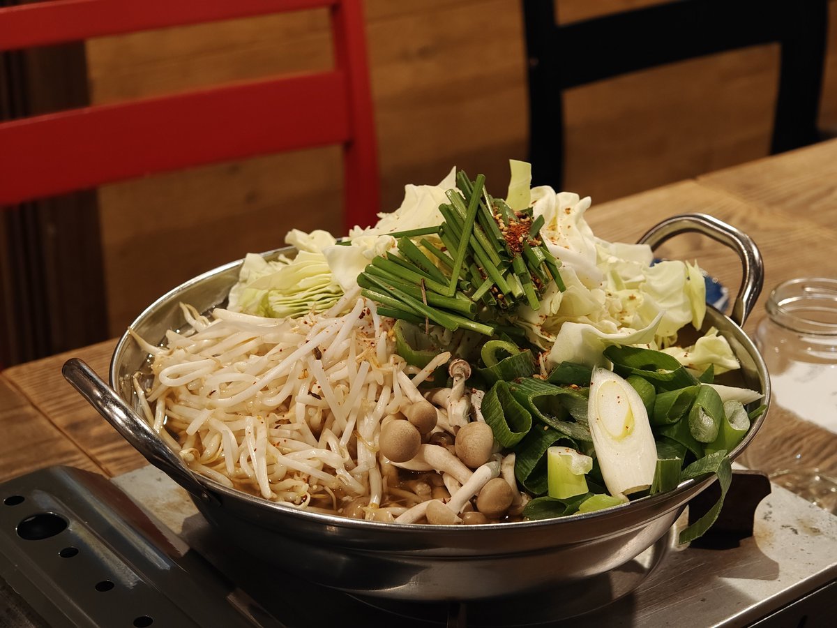 reject_dispute's tweet photo. 昨日の飯と〆のラーメン🍲🍜🍤🍻
#realme #GT8pro https://t.co/K2dQjhuQLY