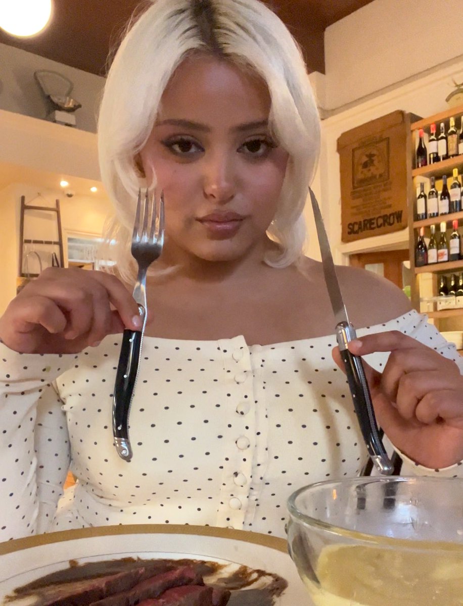 in the wise words of gabriette, food makes people happy and eating is sexy